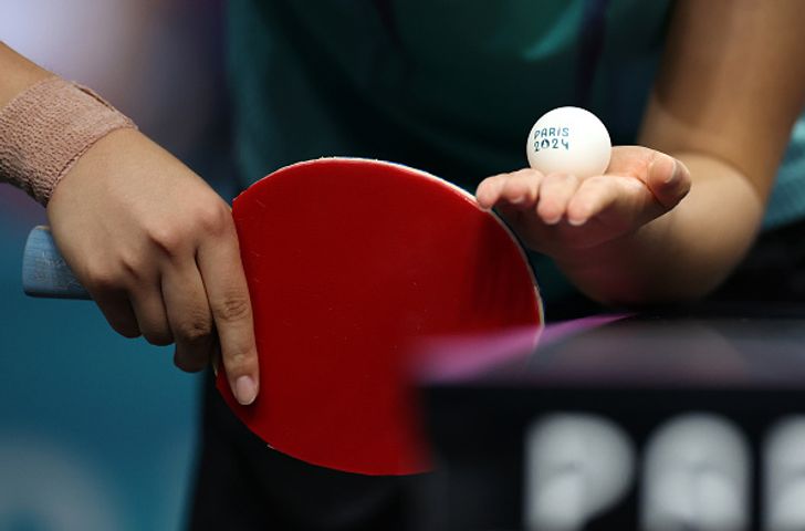 วิธีจับไม้ปิงปองแบบต่าง ๆ (Shakehand vs Penhold)